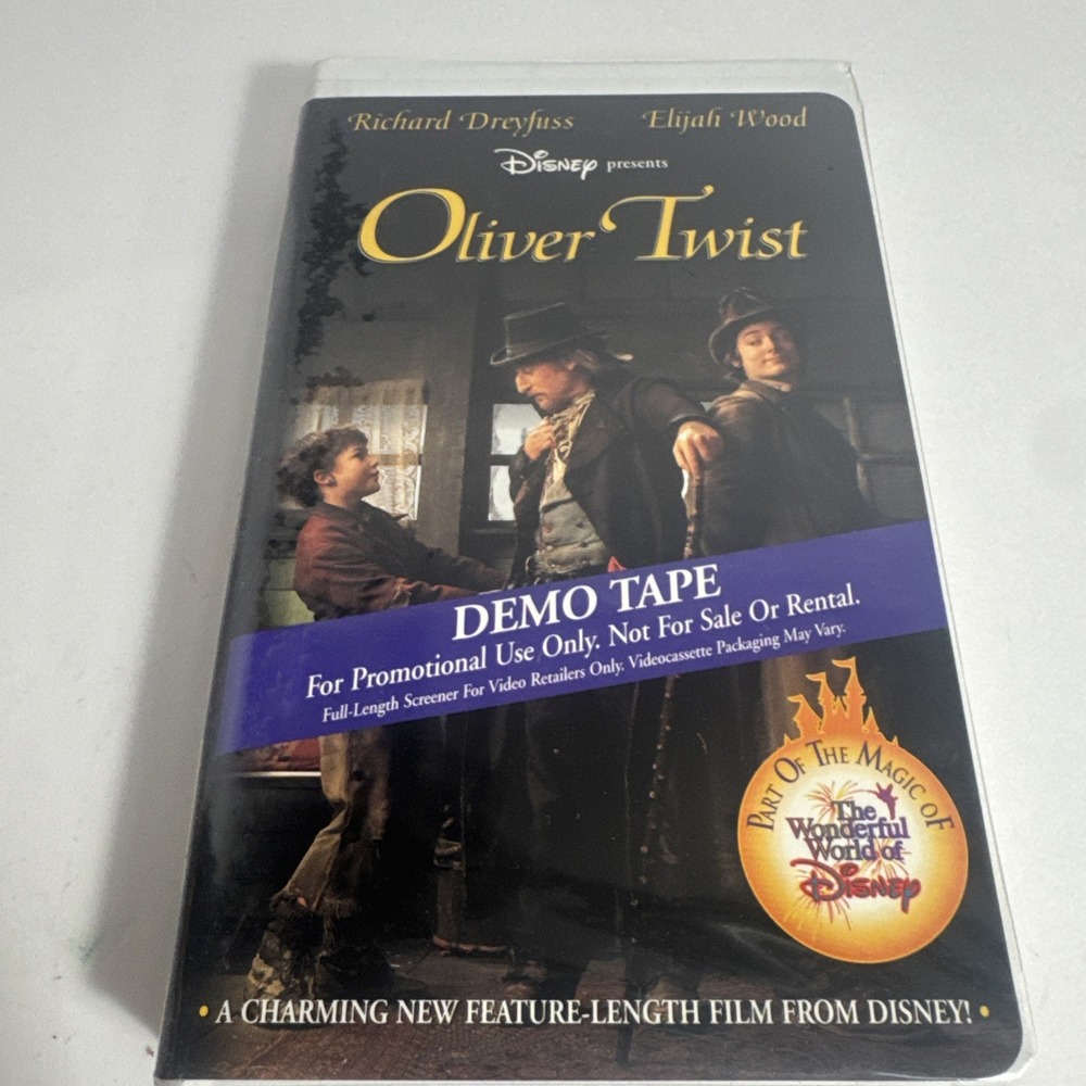 Disney Presents: Oliver Twist VHS‎ Tape